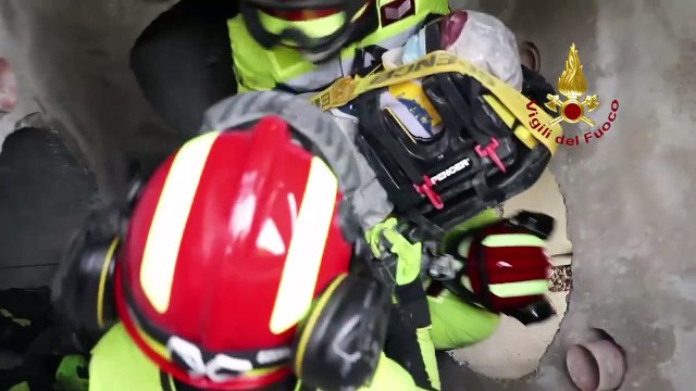 Roma - Esercitazione ricerca e soccorso dei Vigili del Fuoco (01.06.20)