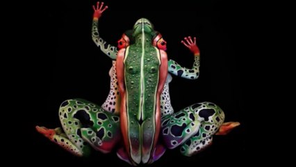 Body Painting - Frog ! Women body paint !