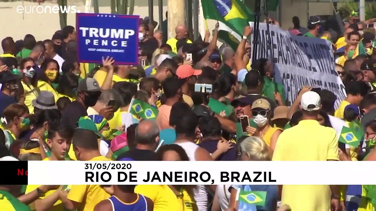 Apoiantes e opositores de Bolsonaro envolvem-se em confrontos