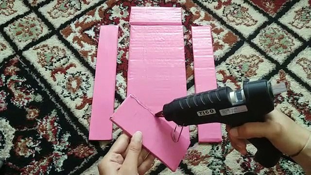 DIY makeup organizer - how to make makeup storage from cardboard - reuse of old cardboard