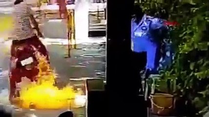 Şoke eden görüntü! Dezenfekte edilirken alev aldı!