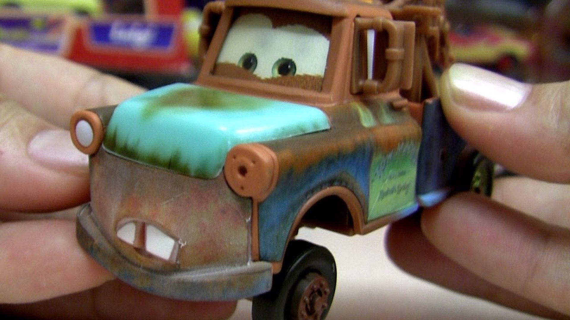 Mater with Hood Cars Chase Collection with Lenticular Eyes Disney Pixar  Mattel - video Dailymotion