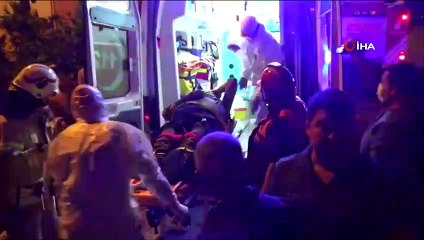 Silivri'de Trafik Kazası, Otomobil Bir Evin Odunluğuna Girdi