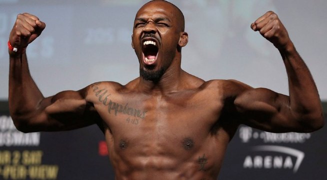 Jon Jones, campeón de los pesados de UFC, planta cara a los vándalos que queman y saquean en EEUU
