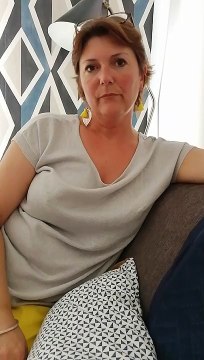 VILLENEUVE LES BEZIERS - La candidate Delphine FERRERES-VALAT s'adresse aux villeneuvois