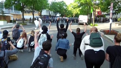 - Trump protestoların ortasında Beyaz Saray’dan yürüyerek çıktı