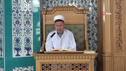 Kendi bulduğu tekniklerle hat sanatına yön veriyor