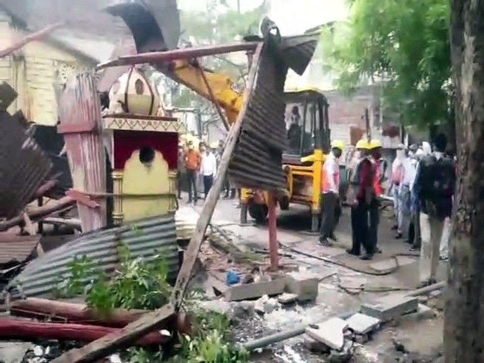 निगम ने व्यायामशाला का निर्माण भी किया जमींदोज, कहा अनैतिक गतिविधियां थी वजह