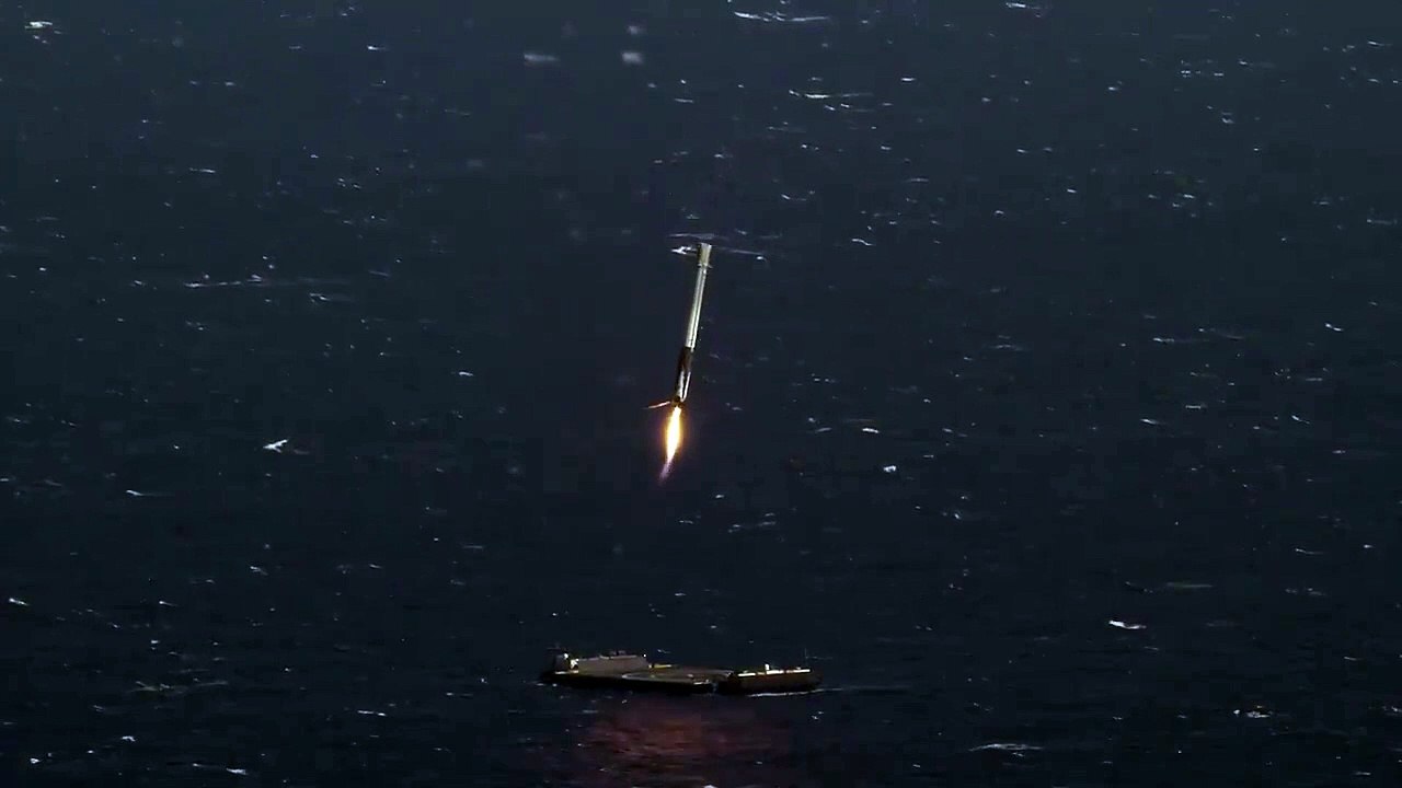 SpaceX Falcon 9 Landing | Falcon 9 Landing | Falcon 9 Landing in Ocean