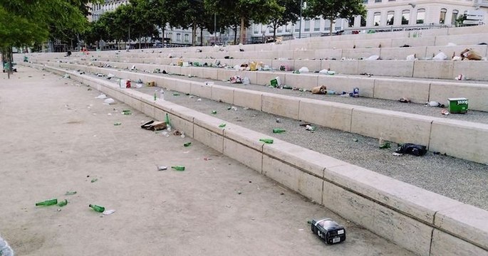 De nombreux déchets ont été retrouvés dans les espaces verts et les rues des grandes villes