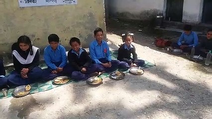 Mid day meal scheme in indian school