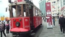 Nostajlik Tramvay 2 Ay Aradan Sonra İstiklal Caddesi’nde Seferlere Başladı