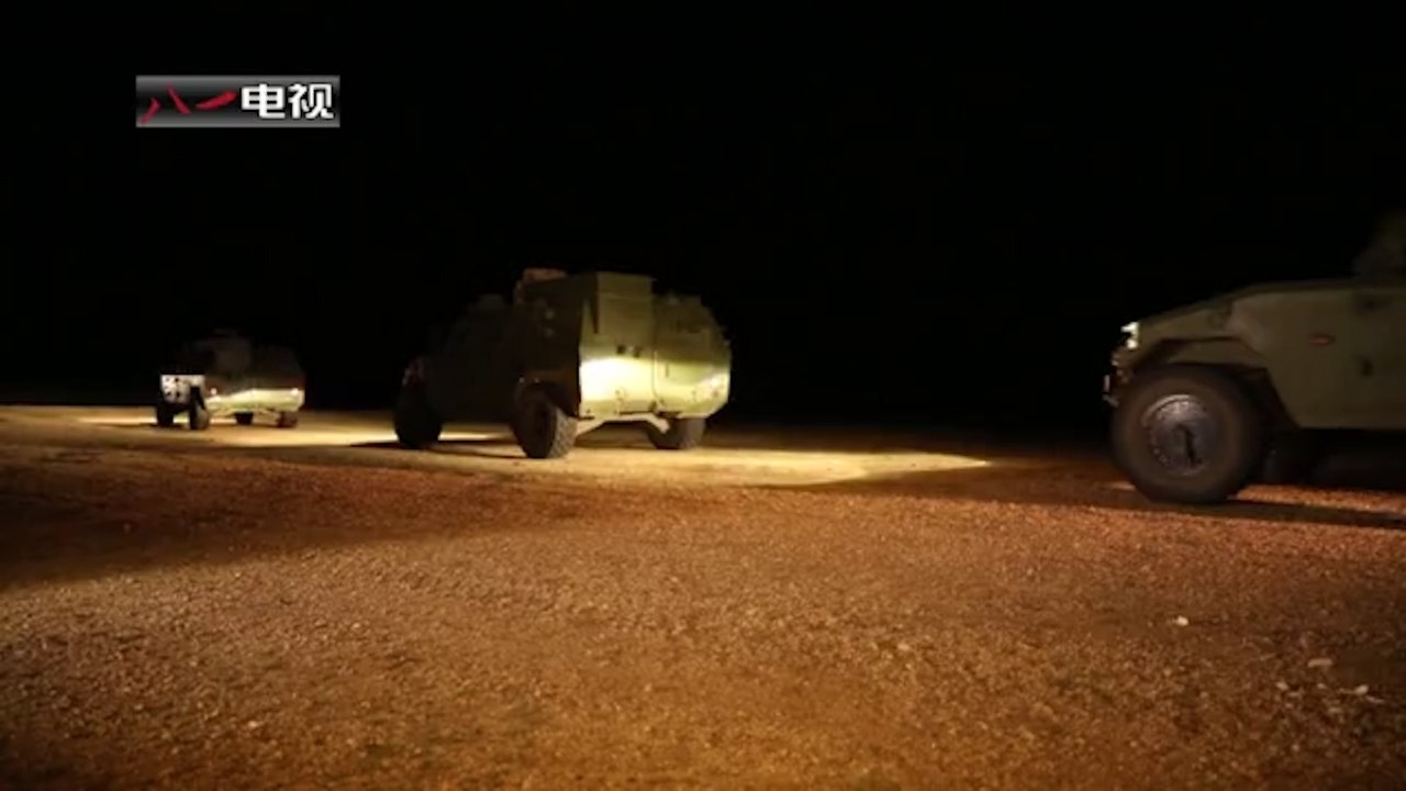 PLA night training on 4,700-metre highland in T...