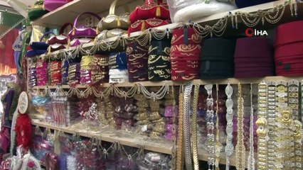 Vatandaş düğün alışverişine çıktı, Mahmutpaşa eski günlerini aratmadı