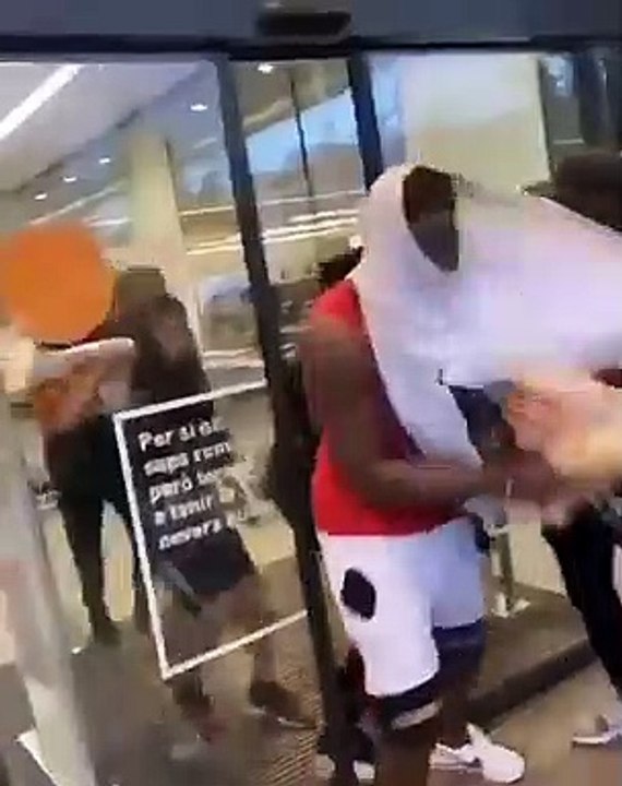 Un grupo de africanos asalta un supermercado Aldi de Gerona con la excusa de protestar por la muerte de George Floyd en Estados Unidos