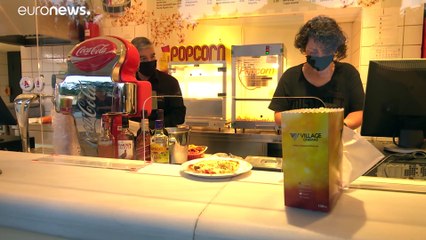 Cinemas ao ar livre voltam à ação na Grécia