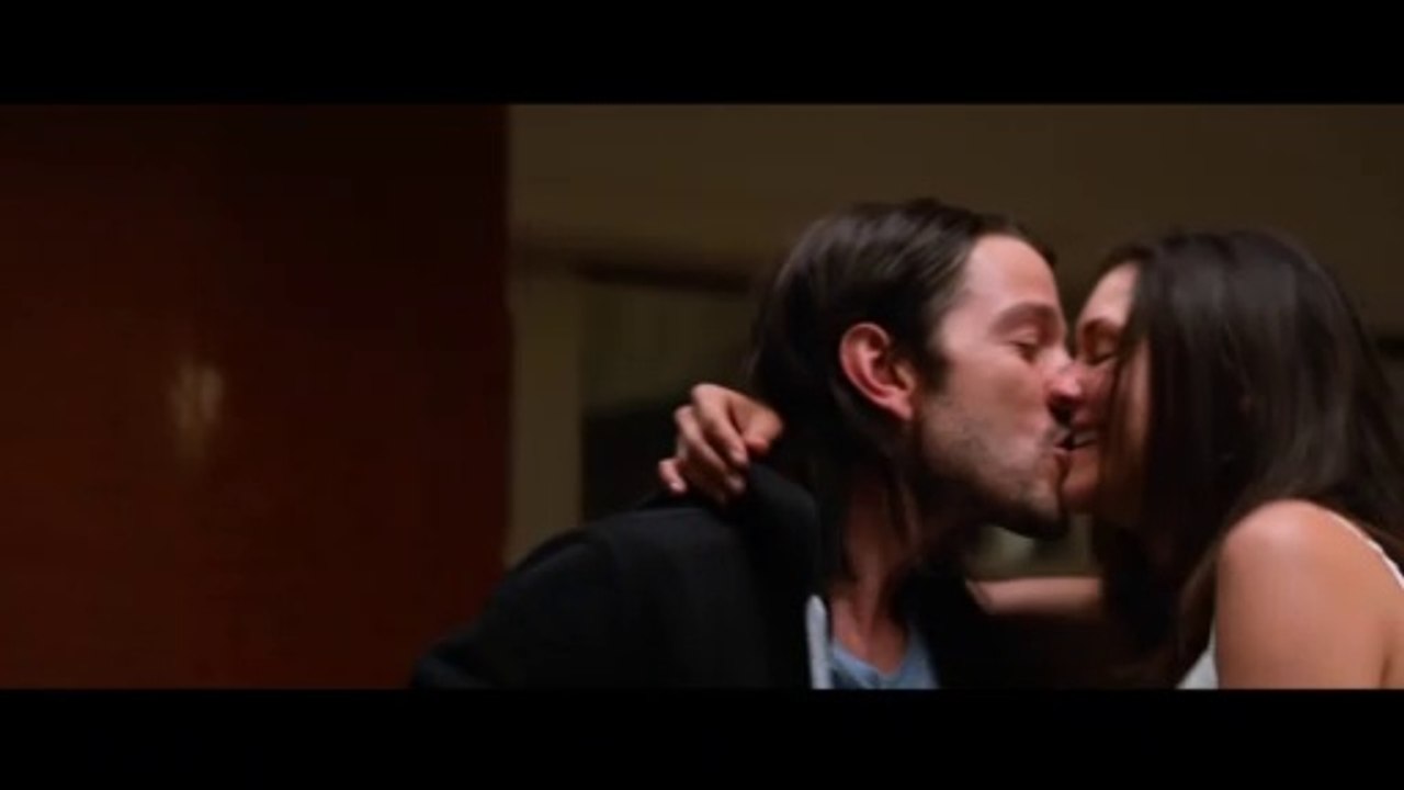 Flatliners  Nina Dobrev  Kiss Scene