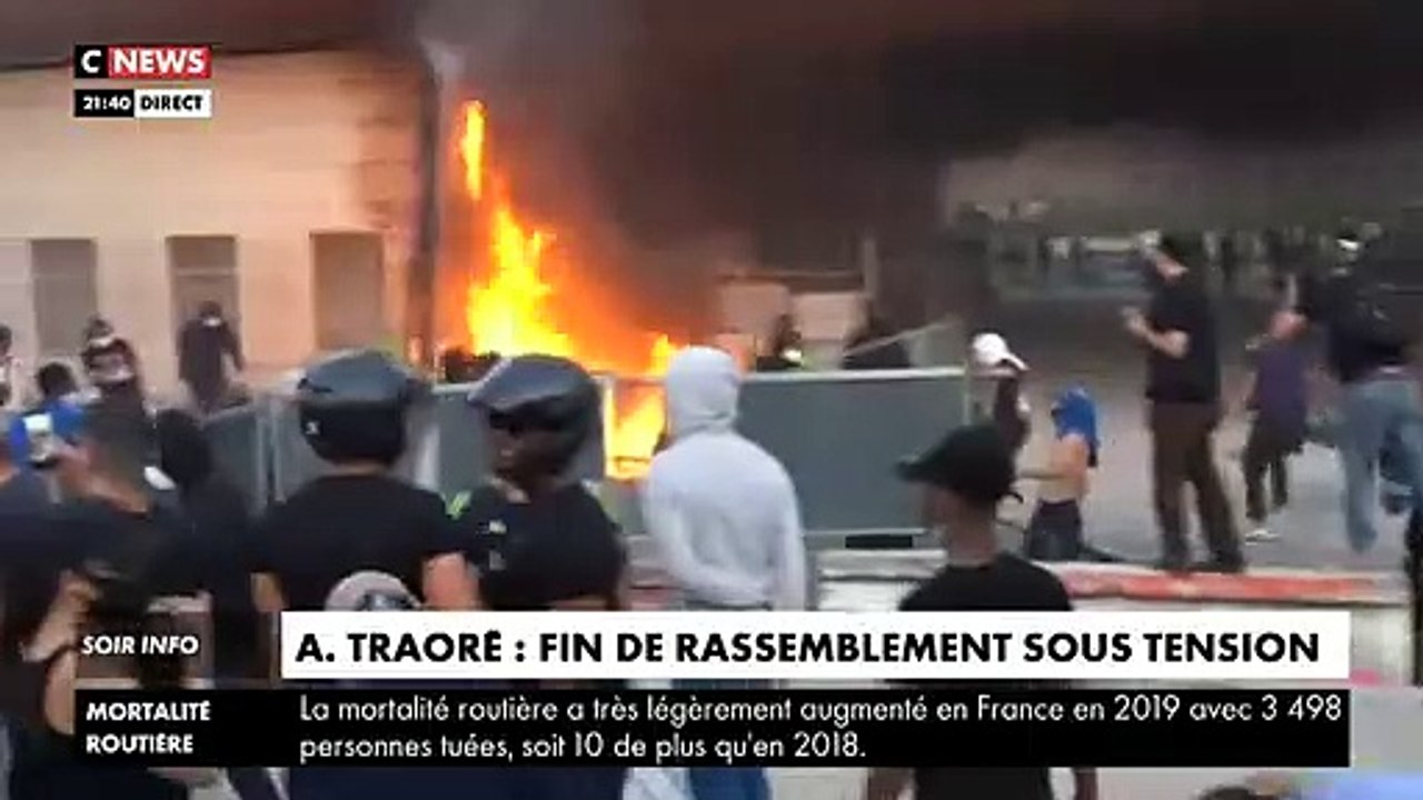 Adama Traoré - Près de 20.000 personnes manifestent en ce moment à Paris avec de nombreux incidents en cours devant le Tribunal de Paris - Le Périphérique Parisien paralysé par les manifestants vers 22h