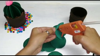 regalo para tu novia- cactus de foami y rosas de papel