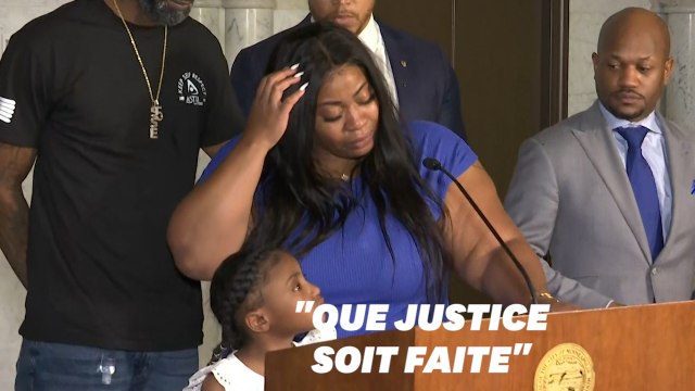La maman de la fille de George Floyd en larmes en plein discours