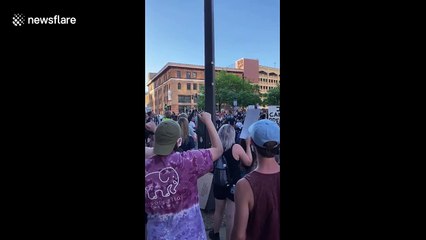 Download Video: 'Lock them up!' Minneapolis protesters chant their demands on 10th consecutive night of demonstrations