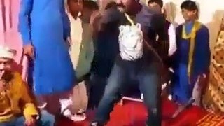 Funny Dance On Punjabi Song