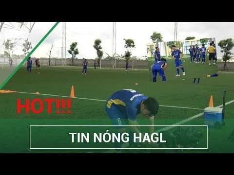 Xuân Trường ngộ nghĩnh tìm giày, Công Phượng trêu đùa đồng đội trong buổi tập 27.7 | HAGL Media