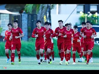 ĐT Việt Nam đón nhận tin vui tập sân đẹp, hào hứng chờ đấu Philippines | HAGL Media