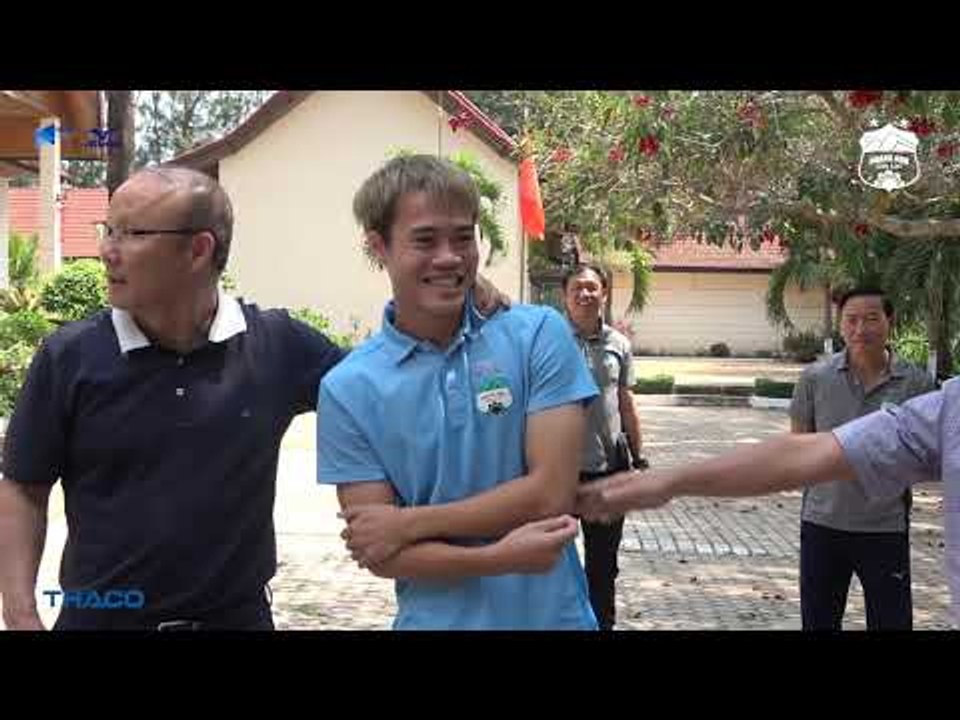 Thầy Park trò chuyện siêu vui với Toàn, Duy, Vương, hỏi thăm tình hình chấn thương của Tuấn Anh