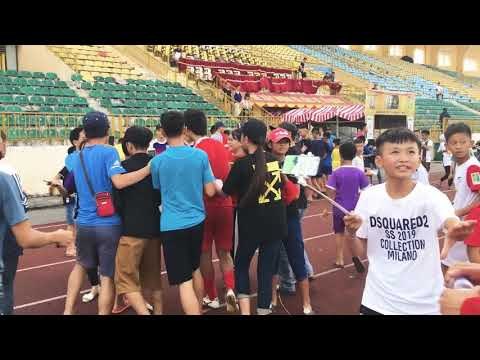 Fan Sông Lam Nghệ An quá yêu các cầu thủ HAGL khiến đội không thể ra xe | HAGL FC