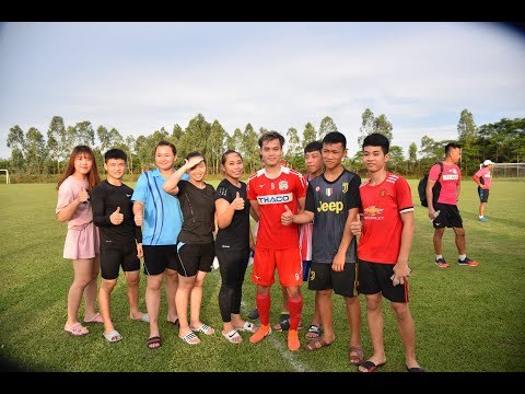 Tắc đường'' sau buổi tập của Hoàng Anh Gia Lai vì những cổ động viên Hải Phòng xinh đẹp