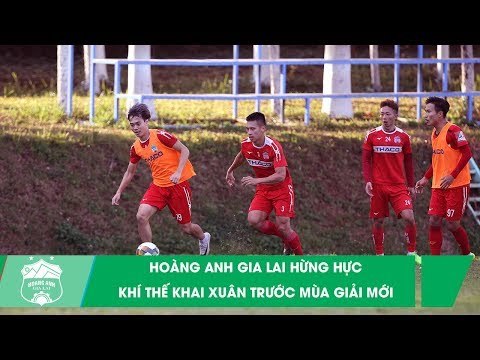 Các cầu thủ Hoàng Anh Gia Lai hừng hực khí thế trong buổi tập khai xuân Canh Tý 2020 | HAGL Media