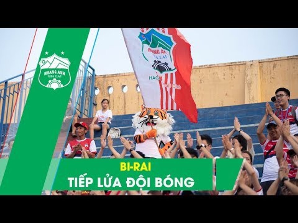 Linh vật Bi-rai cùng CĐV Hoàng Anh Gia Lai "tiếp lửa" tại Thiên Trường | HAGL Media
