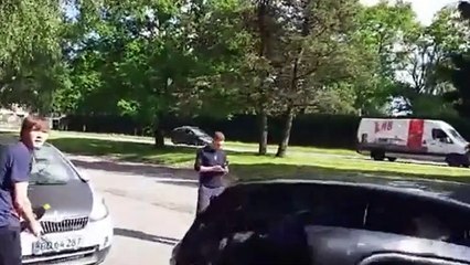 Danimarka'da alçaklık! Siya parti üyeleri Kur'an yaktı