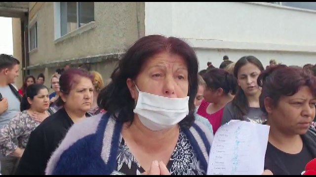 Kërkojnë pagën e luftës! 143 punonjës të një fasonerie në Vlorë dalin në protestë