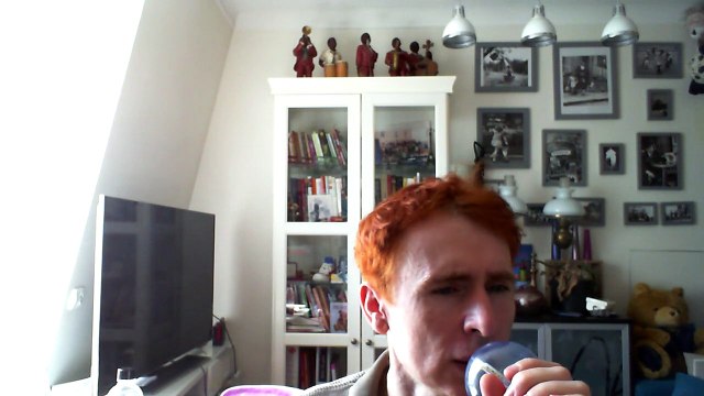 Wiwi égratigne kinda love d'Olivier Dion