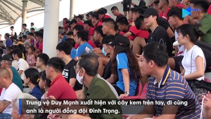 Duy Mạnh mút kem, sánh đôi cùng Đình Trọng, Xuân Trường đi xem bóng đá xả stress - NEXT SPORTS