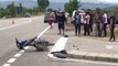 Ora News - Aksident në aksin Levan-Tepelenë, automjeti përplas për vdekje motoristin