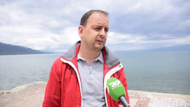 Inertet “mbysin” Pogradecin/ Firma që ndërtoi rrugën deri në Lin, nuk kishte fonde që t'i hiqte