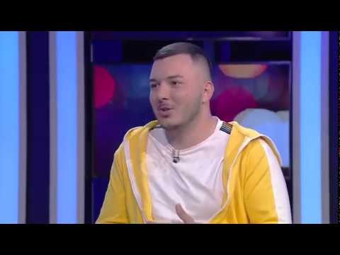 Mos i fol shoferit - Dëgjoi këngën e Eneda Tarifës, Ardit Çuni tenton të largohet nga emisioni