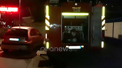 Ora News - Vlorë, digjet makina në parkim