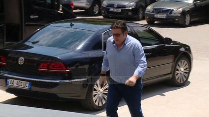 Top News - Udhëtimi në Paris/ Rama reagon për akuzat e PD