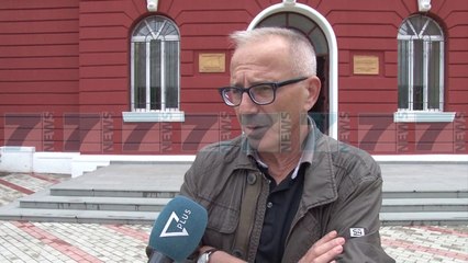 STUDENTET LEKSIONE NE AUDITORE, MESIMI, DUKE RUAJTUR DISTANCEN - News, Lajme - Kanali 7