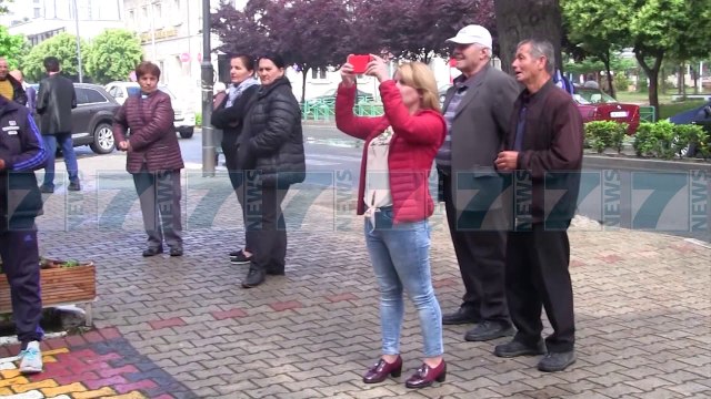 PROTESTOJNE TREGTARET NE ELBASAN, «BASHKIA TE GJEJE ZGJIDHJE» - News, Lajme - Kanali 7