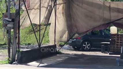 Ora News - Tiranë: Vëllezërit binjakë rrihen me sende të forta përfundojnë në spital