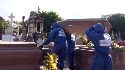 Coronavirus: les enterrements ont doublé à Rio alors que la ville entame son déconfinement