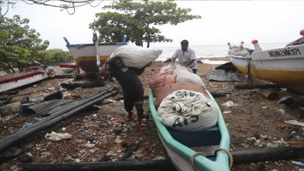 Download Video: Cyclone Nisarga makes landfall in Mumbai: Ground Report