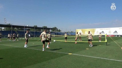 Mariano y Nacho completan un entrenamiento lleno de chilenas y mucho balón