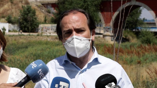 Caravante confirma la liberación de galápagos en el Manzanares