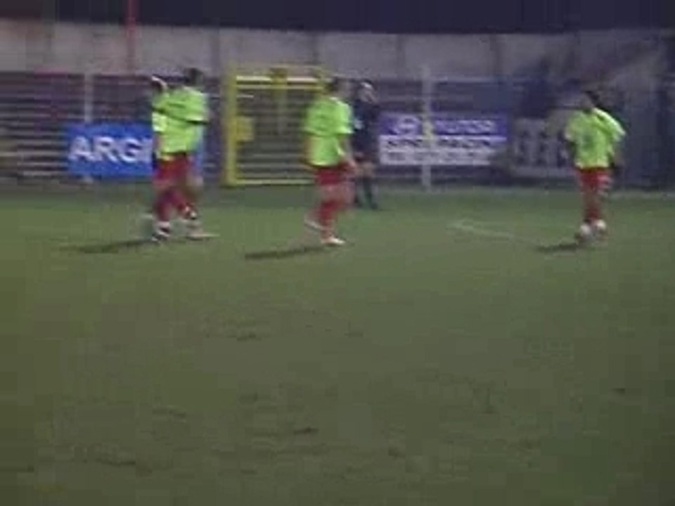 Virton à l'O Charleroi : Tir de S.Harreau et tête de shumi